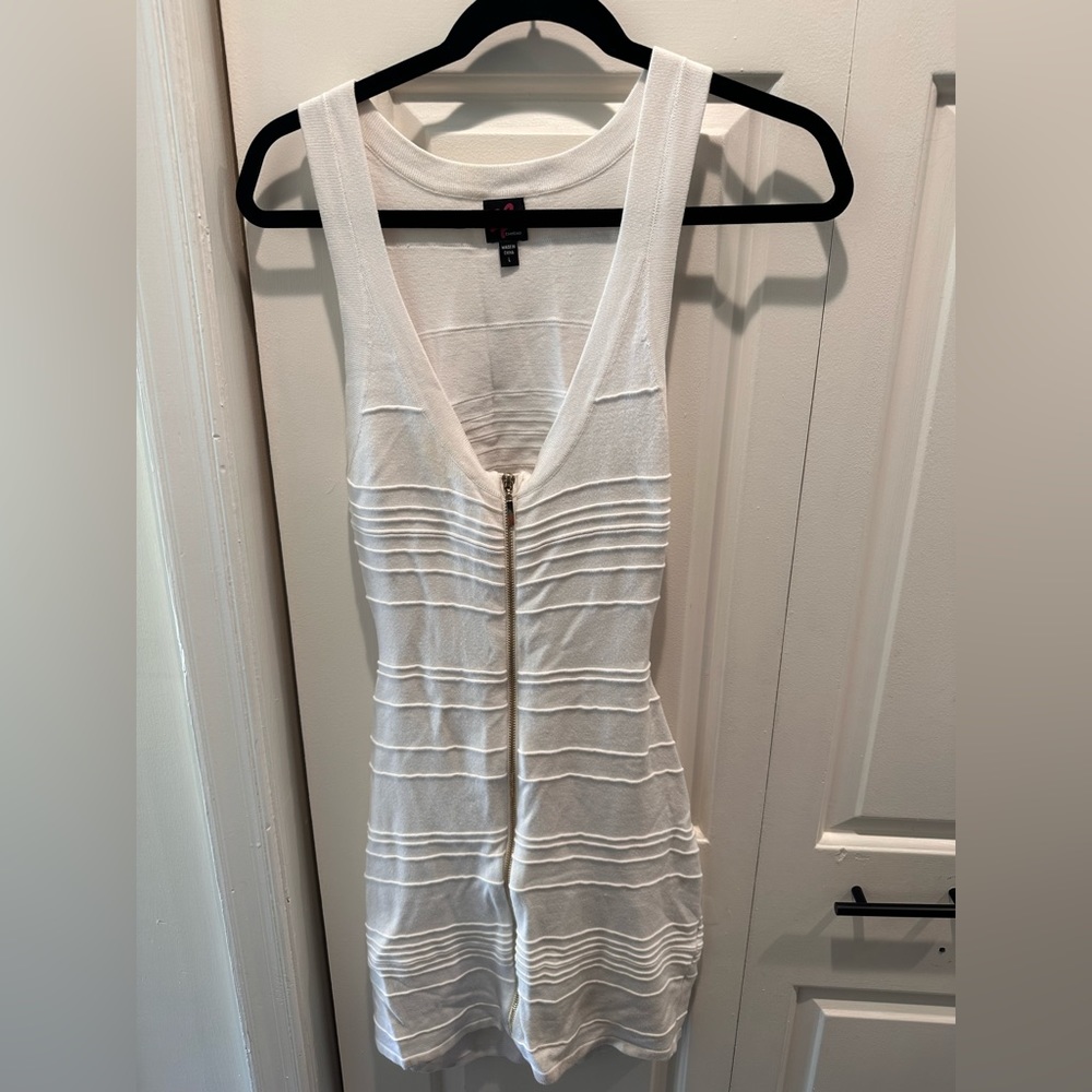 Bebe white dress with zipper and cut out back